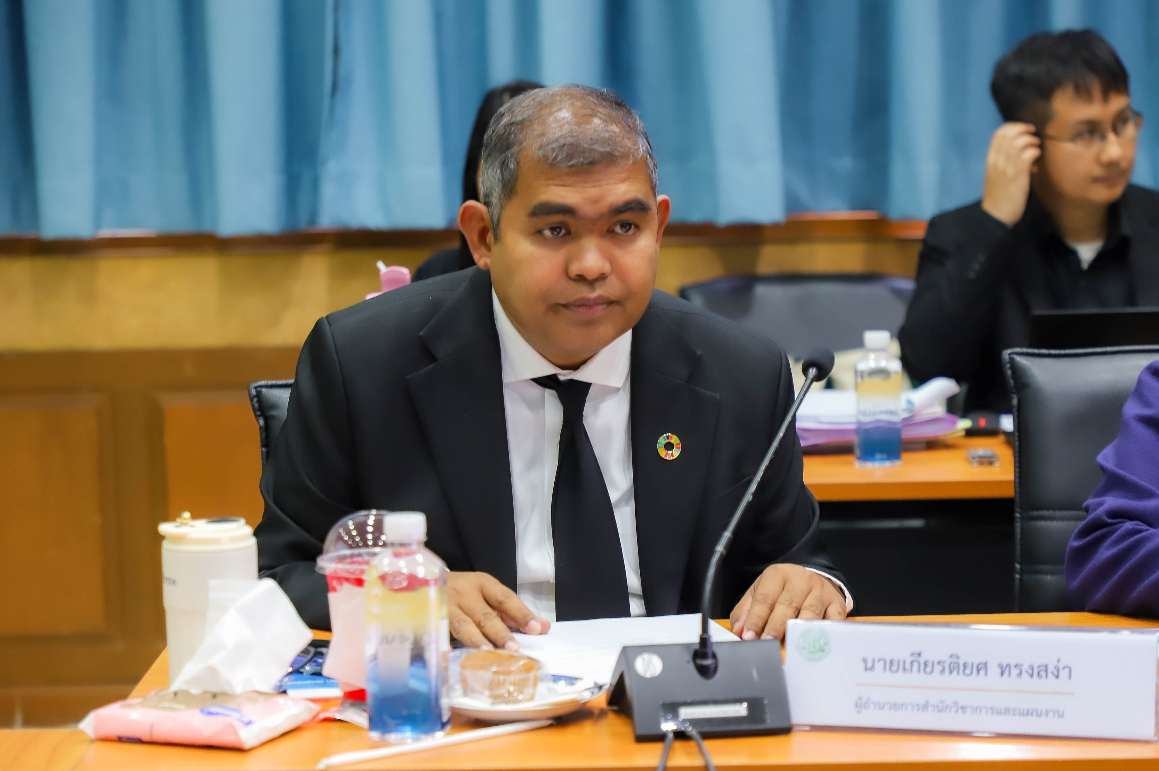 title - ส.ป.ก. ประชุมการซักซ้อมความเข้าใจงานจ้างเหมาบริการบุคคลธรรมดาตามพระราชบัญญัติการจัดซื้อจัดจ้าง และการบริหารพัสดุภาครัฐ พ.ศ. 2560